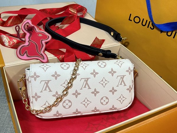 루이비통 월릿 온 체인 아이비 기타 모노그램 캔버스 [매장가 250만원대]