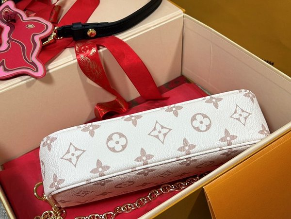 루이비통 월릿 온 체인 아이비 기타 모노그램 캔버스 [매장가 250만원대]