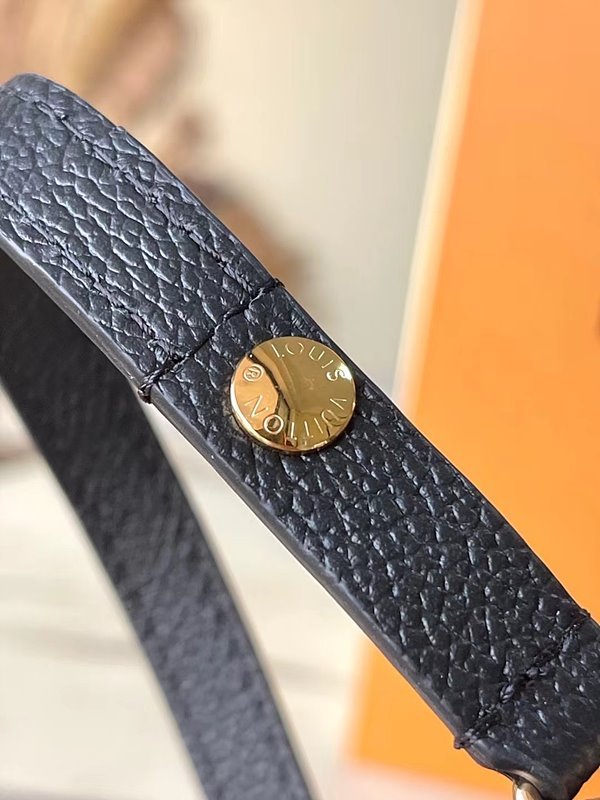 루이비통 월릿 온 체인 아이비 블랙 [매장가 290만원대]