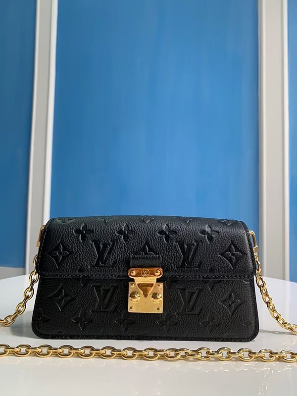 루이비통 월릿 온 체인 메티스 [매장가 250만원대]