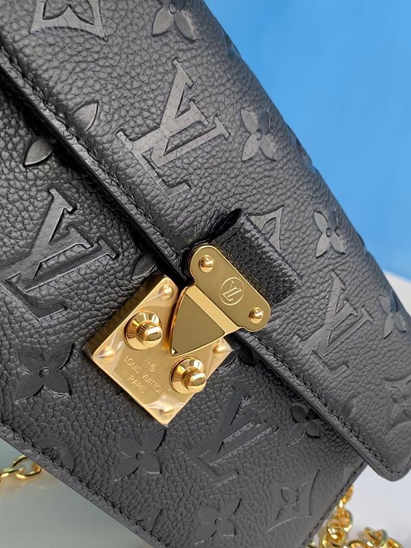 루이비통 월릿 온 체인 메티스 [매장가 250만원대]