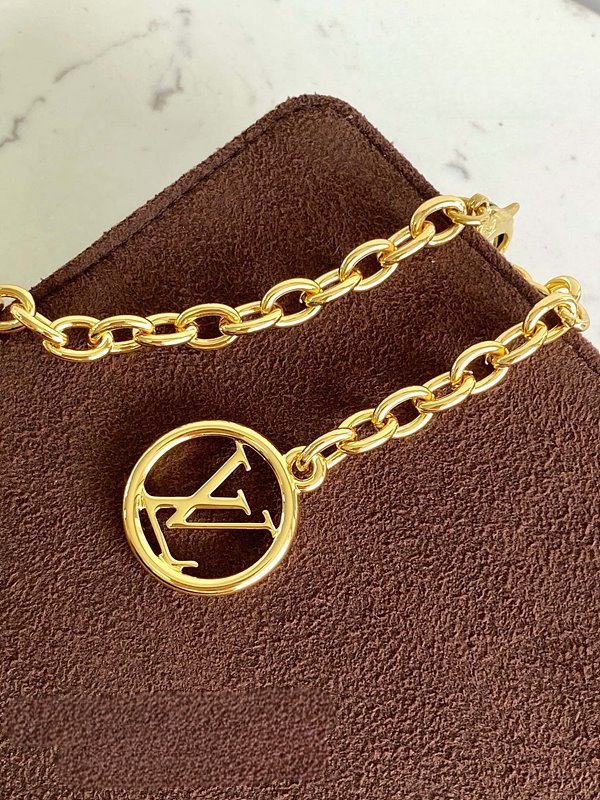 루이비통 월릿 온 체인 릴리 [매장가 210만원대]