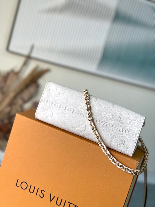 루이비통 온더고 이스트 웨스트 크림 [매장가 410만원대]