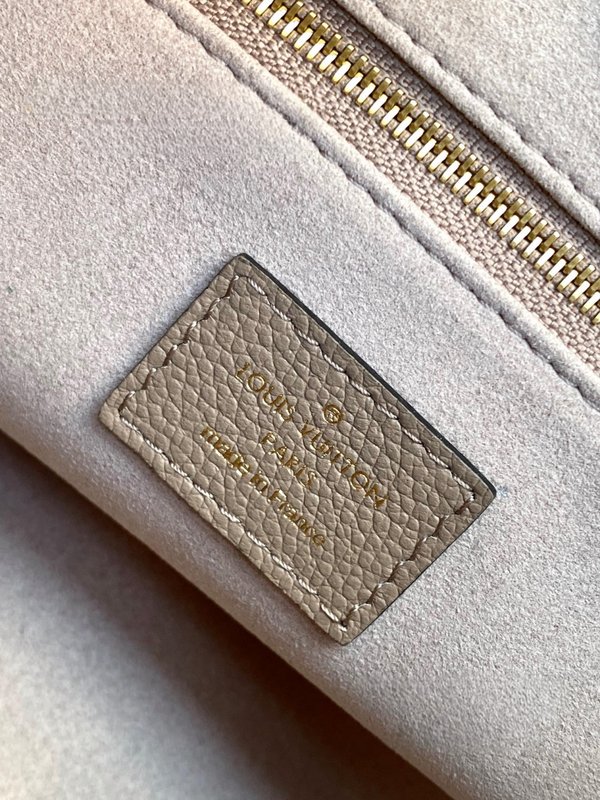 루이비통 온더고 PM 크렘 [매장가 430만원대]