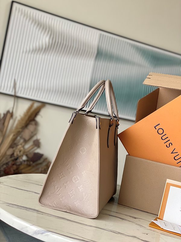 루이비통 온더고 MM 투르텔 [매장가 430만원대]