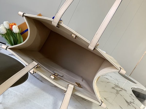 루이비통 온더고 MM 크림 [매장가 430만원대]