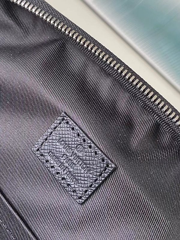 루이비통 애비뉴 백팩 블랙 [매장가 460만원대]