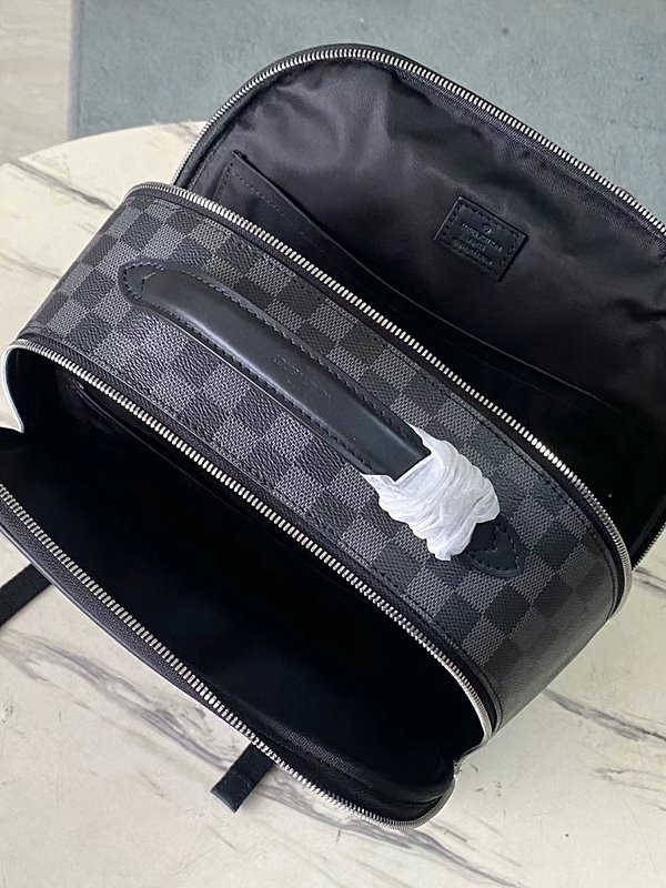 루이비통 애비뉴 백팩 다미에 블랙 [매장가 380만원대]