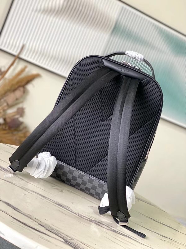 루이비통 애비뉴 백팩 다미에 블랙 [매장가 380만원대]