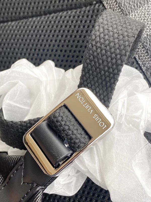 루이비통 애비뉴 백팩 다미에 블랙 [매장가 380만원대]