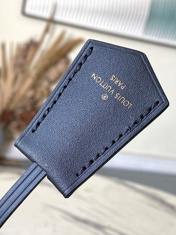 루이비통 알마 BB 블루 마린 [매장가 560만원대]