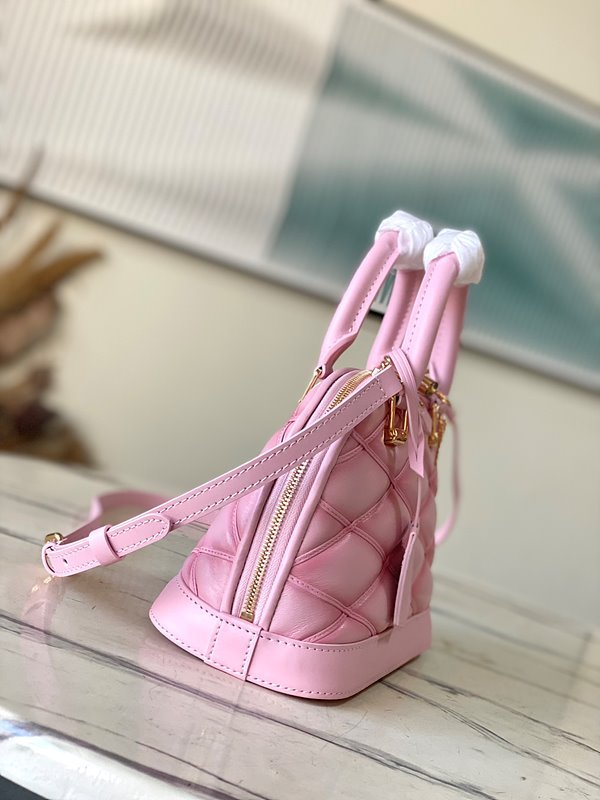 루이비통 알마 BB 로사벨라 [매장가 560만원대]