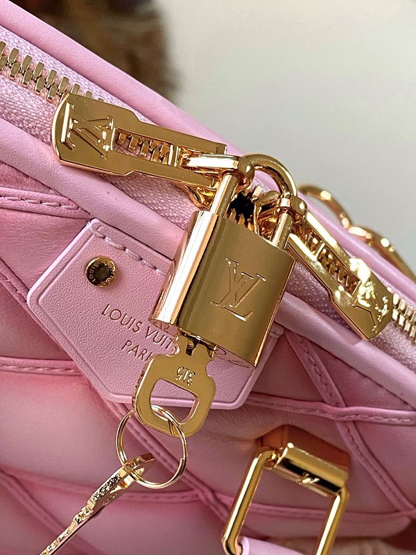 루이비통 알마 BB 로사벨라 [매장가 560만원대]