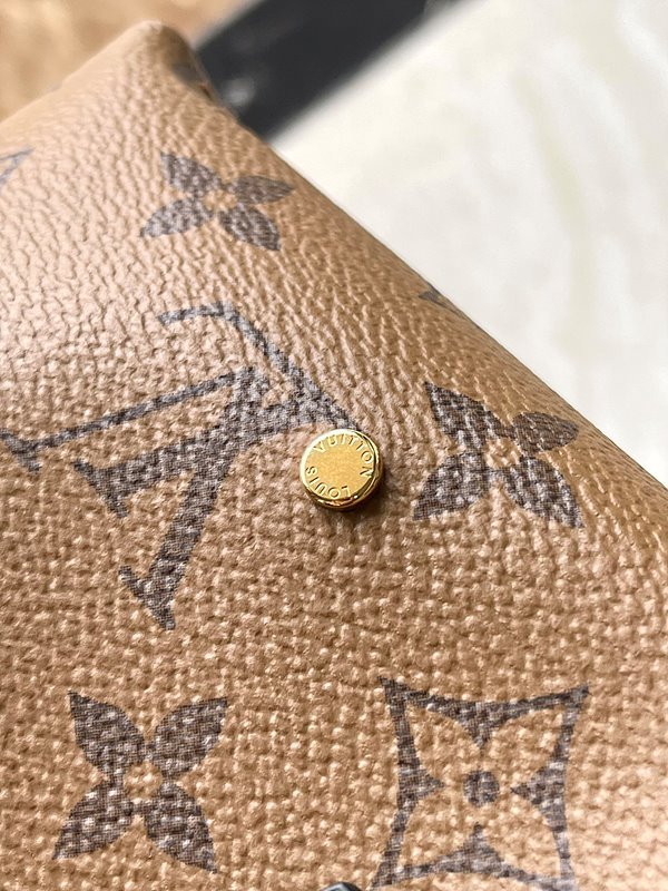 루이비통 아틀란티스 BB [매장가 370만원대]