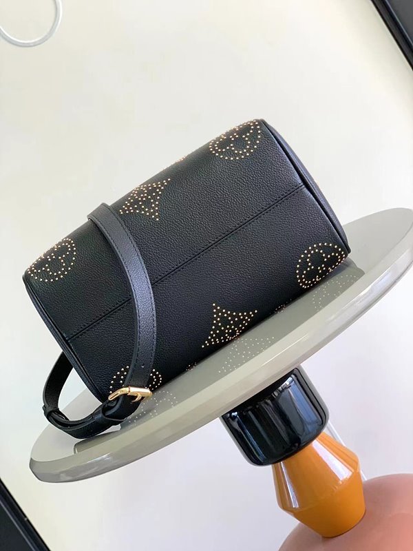 루이비통 스피디 반둘리에 25 블랙 [매장가 400만원대]