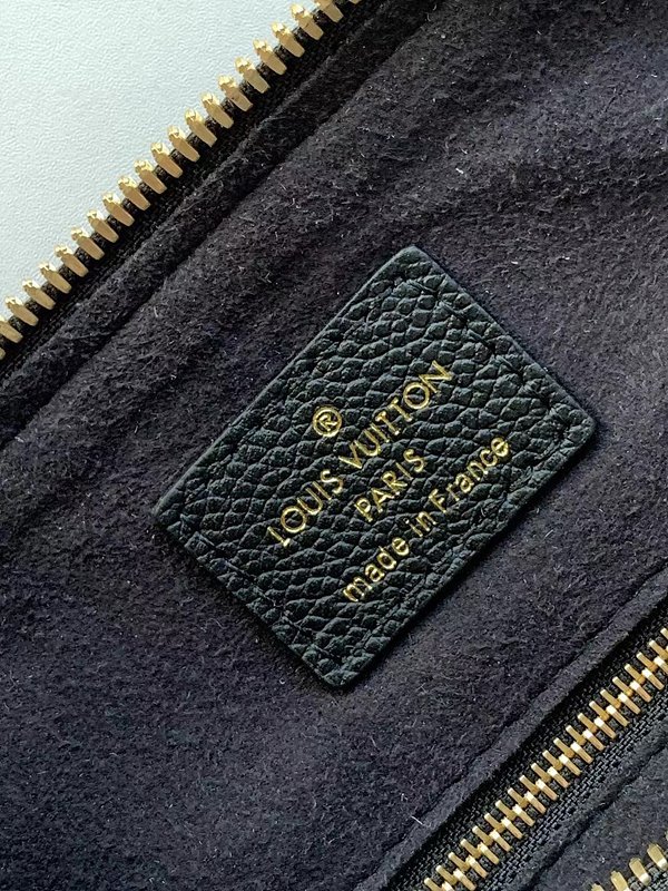 루이비통 스피디 반둘리에 25 블랙 [매장가 400만원대]