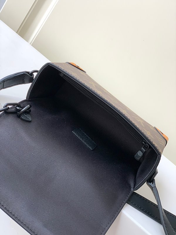 루이비통 스티머 웨어러블 월릿 모노그램 [매장가 250만원대]