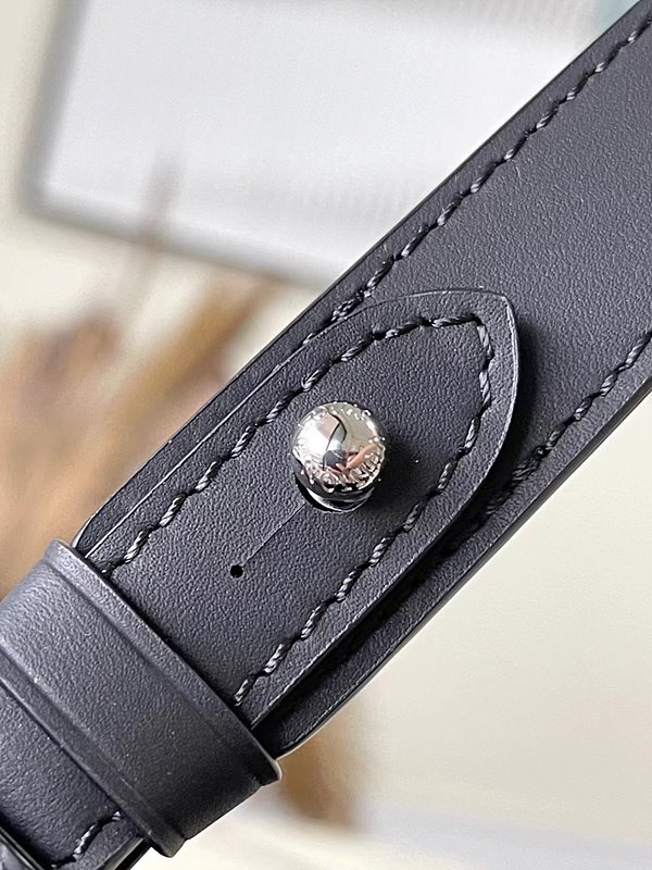 루이비통 삭 플라 24H [매장가 450만원대]