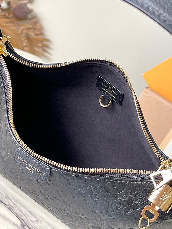 루이비통 삭 스포츠 블랙 [매장가 350만원대]