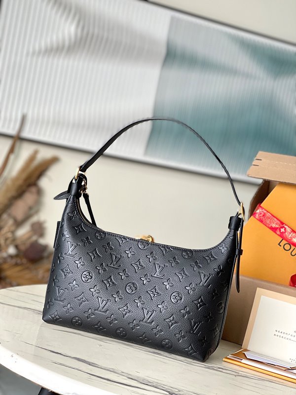 루이비통 삭 스포츠 블랙 [매장가 350만원대]