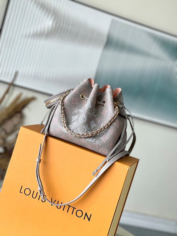 루이비통 벨라 [매장가 560만원대]