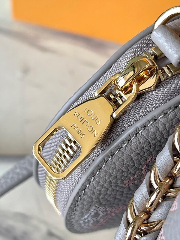 루이비통 벨라 [매장가 560만원대]