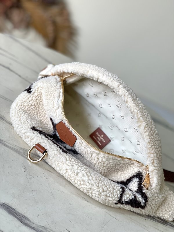 루이비통 범백 [매장가 540만원대]