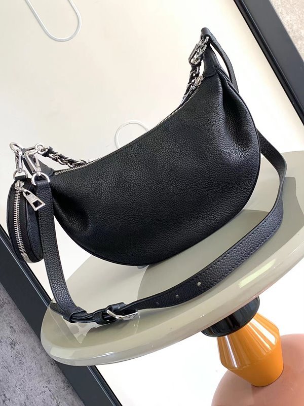 루이비통 바이아 PM 블랙 [매장가 530만원대]