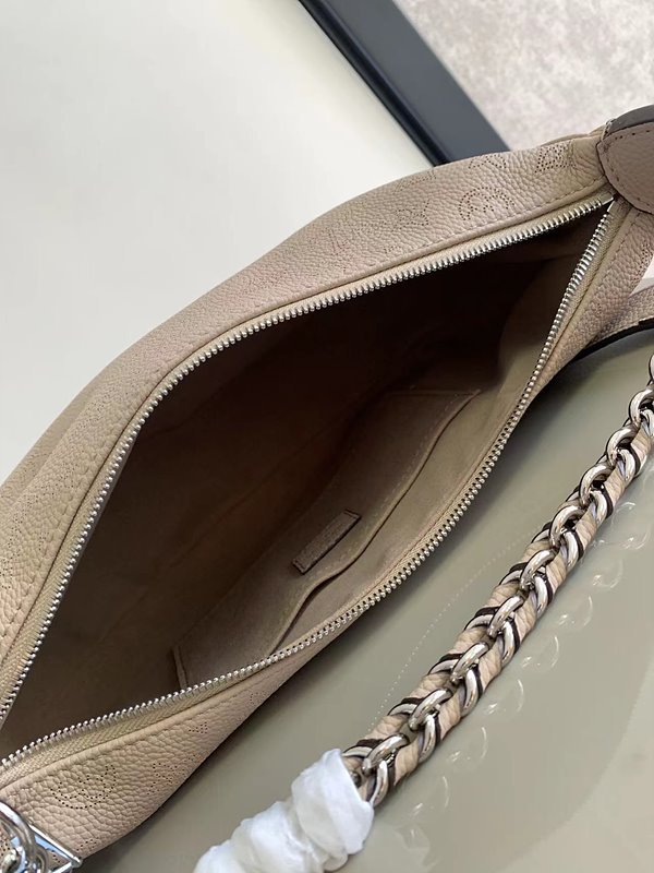 루이비통 바이아 MM 갈렛 [매장가 620만원대]