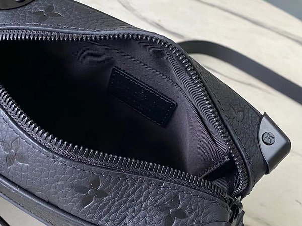 루이비통 미니 소프트 트렁크 모노그램 토뤼옹 [매장가 560만원대]