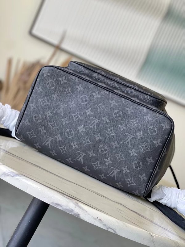 루이비통 몽수리 백팩 [매장가 420만원대]