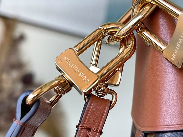 루이비통 루프 호보 모노그램 [매장가 360만원대]