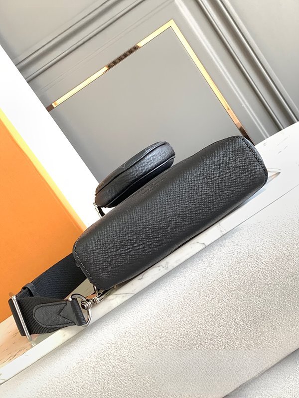 루이비통 듀오 슬링 백 [매장가 290만원대]