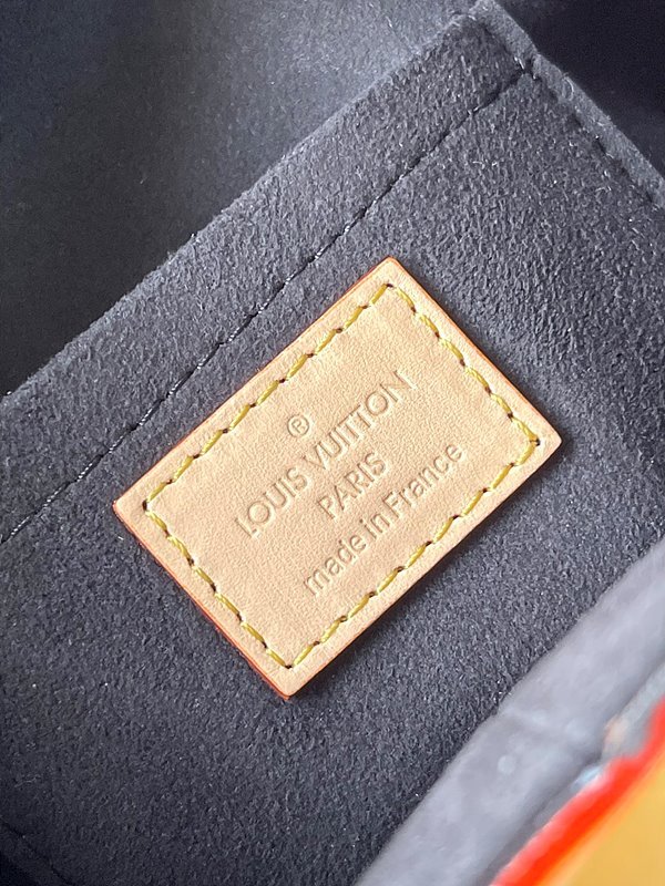 루이비통 더플백 [매장가 360만원대]