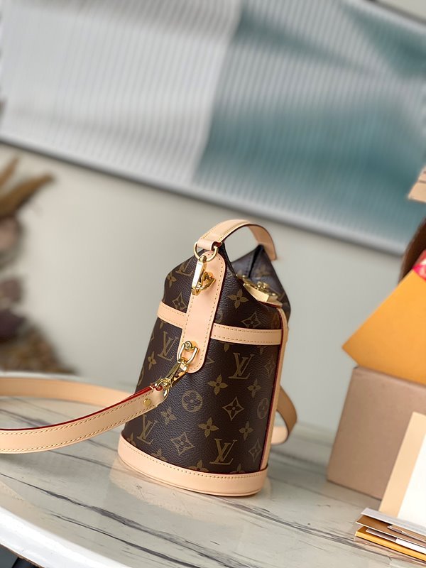 루이비통 더플백 [매장가 360만원대]