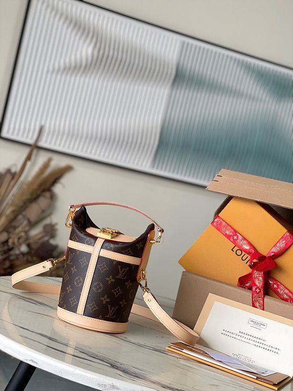 루이비통 더플백 [매장가 360만원대]