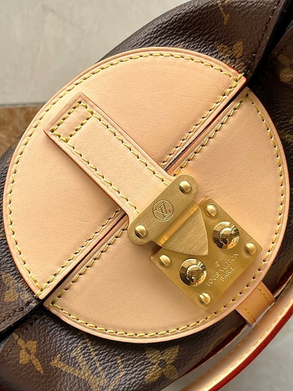 루이비통 더플백 [매장가 360만원대]