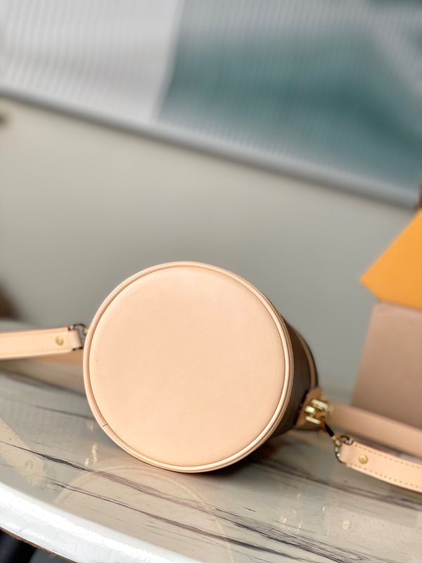 루이비통 더플백 [매장가 360만원대]