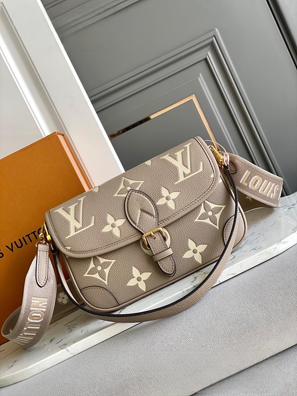 루이비통 다이앤 모노그램 앙프렝뜨 [매장가 370만원대]