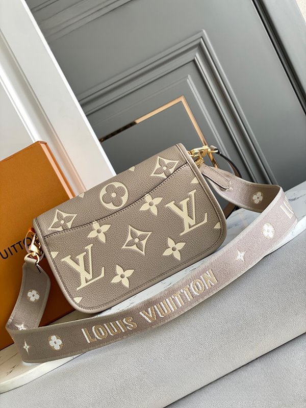 루이비통 다이앤 모노그램 앙프렝뜨 [매장가 370만원대]