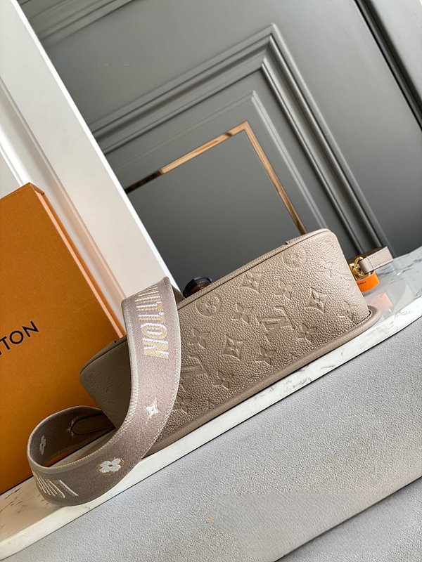 루이비통 다이앤 모노그램 앙프렝뜨 [매장가 370만원대]