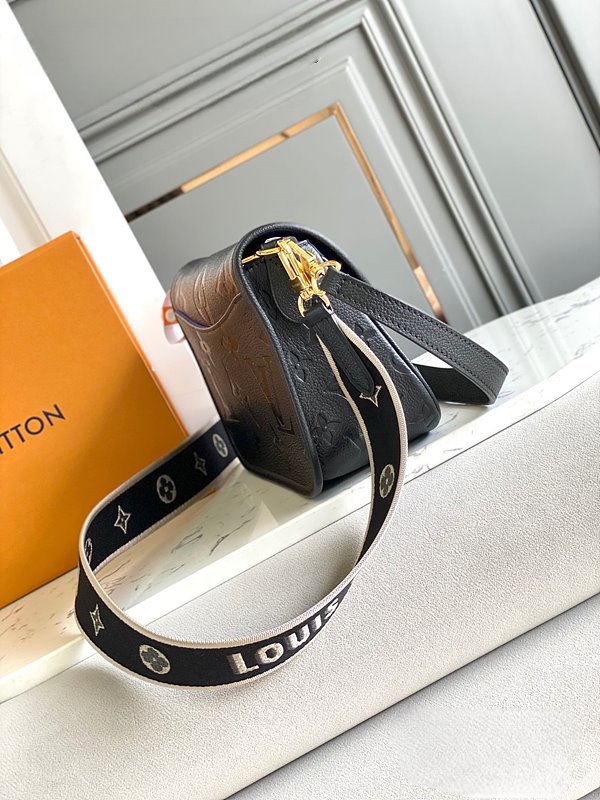 루이비통 다이앤 블랙 [매장가 350만원대]