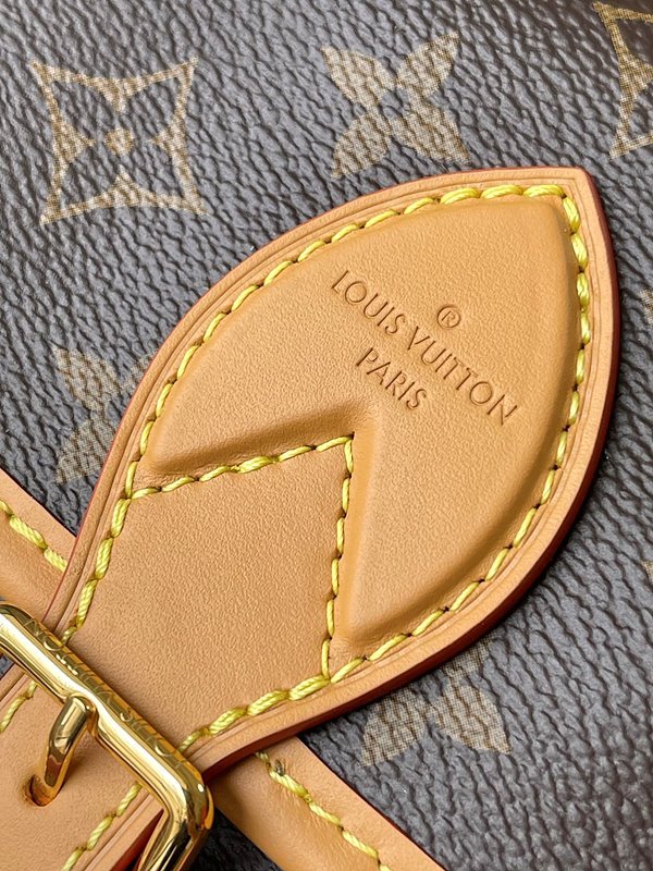 루이비통 다이앤 푸시아 [매장가 310만원대]