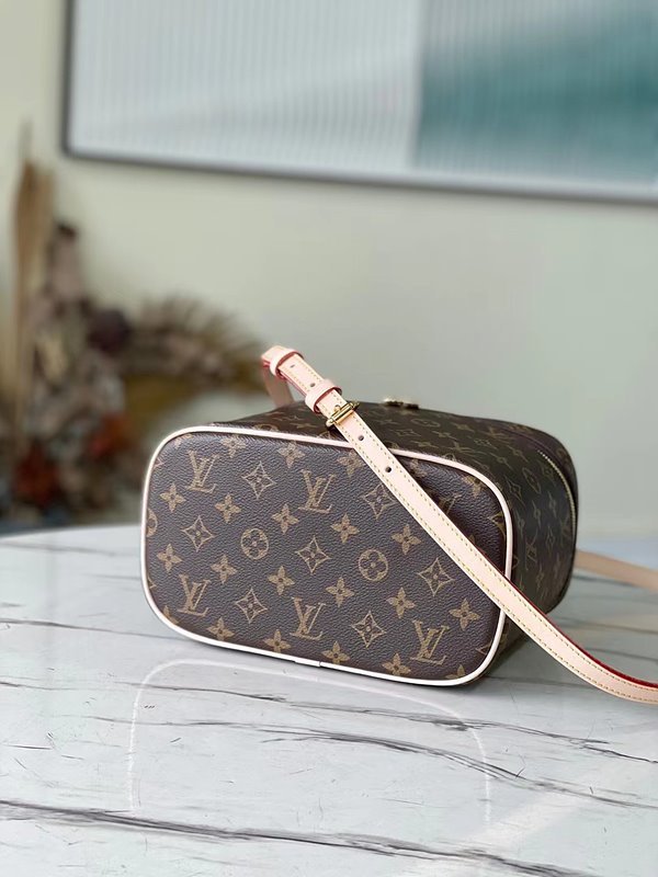 루이비통 니스 BB [매장가 160만원대]