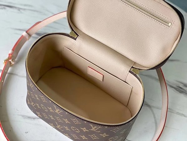 루이비통 니스 BB [매장가 160만원대]