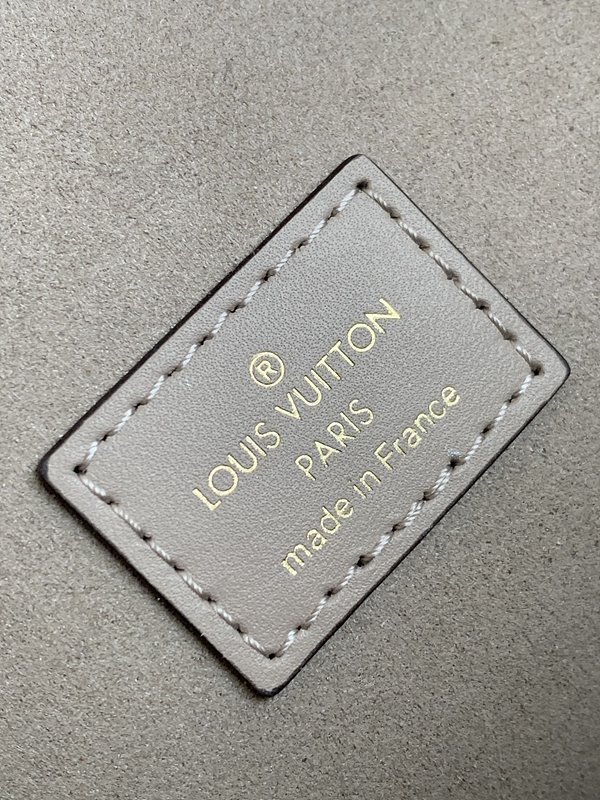 루이비통 네오노에 MM 크렘 [매장가 370만원대]