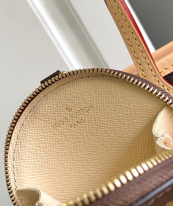 루이비통 네버풀 BB 모노그램 [매장가 290만원대]