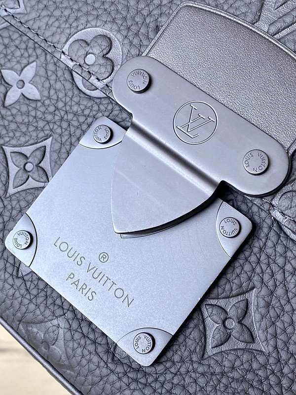 루이비통 남성 S 락 메신저 백 블랙 [매장가 450만원대]