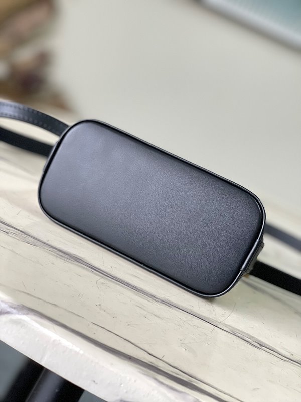 루이비통 나노 알마 기타모노그램 캔버스 [매장가 250만원대]