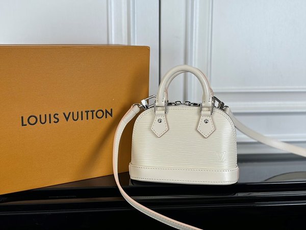 루이비통 나노 알마 쿼르츠 [매장가 250만원대]